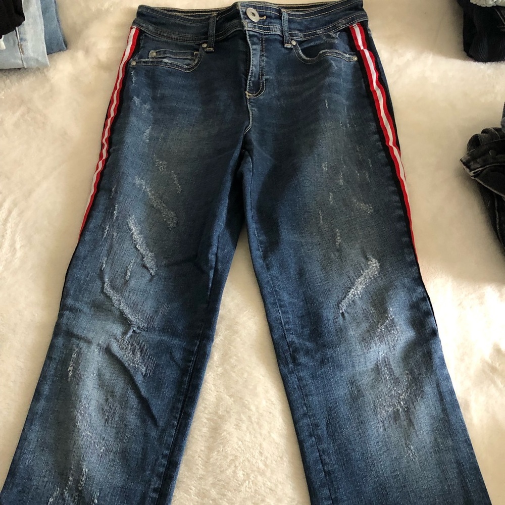 ink medium washed skinny jeans with detailing on the side